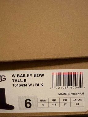 UGG W Bailey Bow Tall II Boots in Black